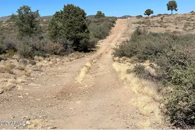 17424 S Juniper Drive #61, Peeples Valley, AZ 86332 - Photo 18