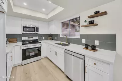 4821 W Loma Lane, Glendale, AZ 85302 - Photo 1