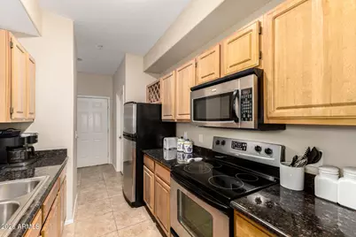 2929 W Yorkshire Drive #1068, Phoenix, AZ 85027 - Photo 10