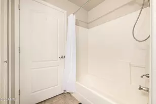 2929 W Yorkshire Dr, Phoenix, AZ 85027 - Photo 20