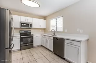 3822 N 105th Ln, Avondale, AZ 85392 - Photo 8