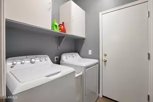 558 E Devon Dr, Gilbert, AZ 85296 - Photo 18