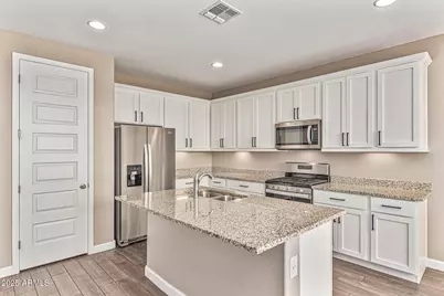 707 W Hartford Avenue, Phoenix, AZ 85023 - Photo 12