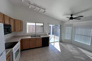 3043 W Covey Ln, Phoenix, AZ 85027 - Photo 4