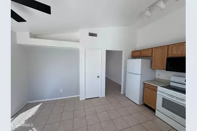 3043 W Covey Lane, Phoenix, AZ 85027 - Photo 6