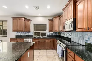 2507 E Rustling Oaks Ln, Phoenix, AZ 85024 - Photo 20