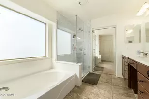 2507 E Rustling Oaks Ln, Phoenix, AZ 85024 - Photo 28