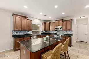 2507 E Rustling Oaks Ln, Phoenix, AZ 85024 - Photo 18