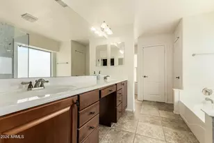 2507 E Rustling Oaks Ln, Phoenix, AZ 85024 - Photo 26