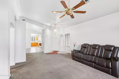 8746 W Lisbon Lane, Peoria, AZ 85381 - Photo 14