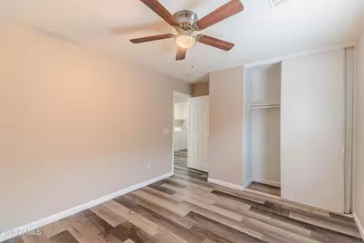 9425 W Wilshire Avenue, Phoenix, AZ 85037 - Photo 8