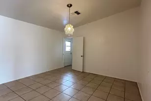 11017 W Monterosa St, Phoenix, AZ 85037 - Photo 10