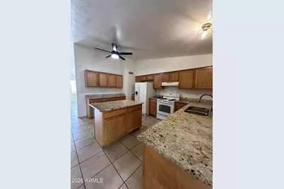 11017 W Monterosa Street, Phoenix, AZ 85037 - Photo 6