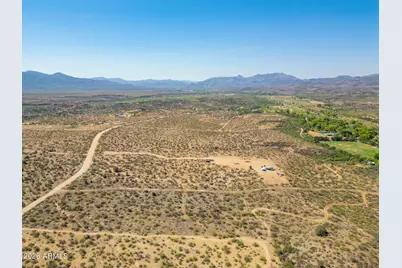 000 S Wagoner Road #D, Congress, AZ 85332 - Photo 18