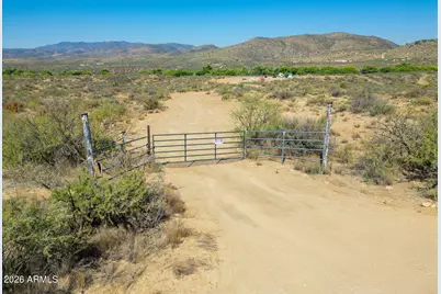000 S Wagoner Road #D, Congress, AZ 85332 - Photo 2