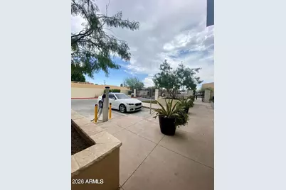 7300 E Earll Drive #2006, Scottsdale, AZ 85251 - Photo 8