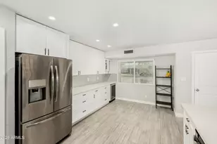 3025 E Sierra St, Phoenix, AZ 85028 - Photo 16