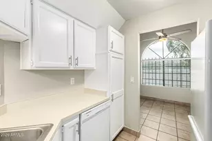 4328 N 36th St, Phoenix, AZ 85018 - Photo 12