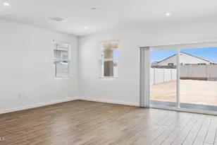 9064 S Holandes Dr, Apache Junction, AZ 85120 - Photo 8