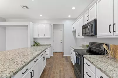 8988 W Irma Lane, Peoria, AZ 85382 - Photo 4