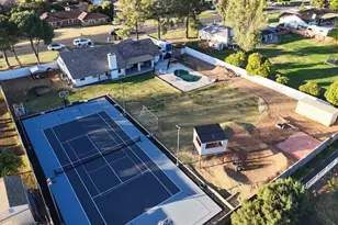 640 E Melody Dr, Gilbert, AZ 85234 - Photo 48