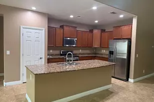 10743 W Desert Elm Ln, Peoria, AZ 85383 - Photo 14