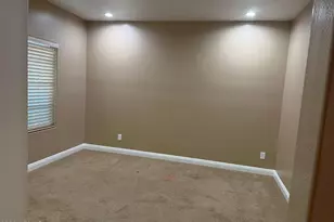 10743 W Desert Elm Ln, Peoria, AZ 85383 - Photo 6