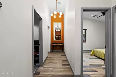 358 E Whitton Avenue, Phoenix, AZ 85012 - Photo 8