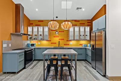 358 E Whitton Avenue, Phoenix, AZ 85012 - Photo 10