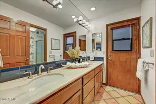 2550 E Denton Ln, Phoenix, AZ 85016 - Photo 24