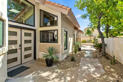 9665 E Sutton Drive, Scottsdale, AZ 85260 - Photo 2