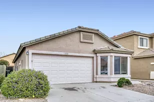 42586 W Sunland Dr, Maricopa, AZ 85138 - Photo 2