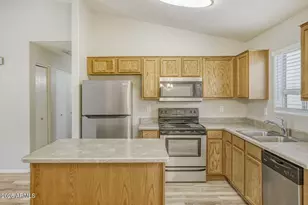 42586 W Sunland Dr, Maricopa, AZ 85138 - Photo 10