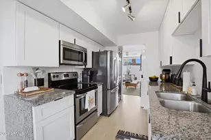 4646 N 11th Ave, Phoenix, AZ 85013 - Photo 8