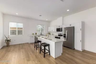 11415 N 58th Drive, Glendale, AZ 85304 - Photo 2