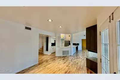 8101 N 13th Place, Phoenix, AZ 85020 - Photo 12