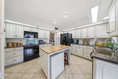 10921 W Campana Drive, Sun City, AZ 85351 - Photo 4