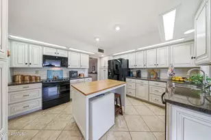 10921 W Campana Dr, Sun City, AZ 85351 - Photo 4