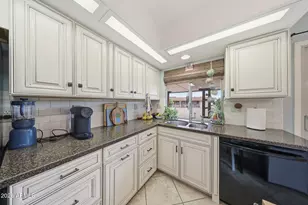 10921 W Campana Dr, Sun City, AZ 85351 - Photo 22