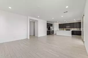 22392 W Monona Ln, Surprise, AZ 85387 - Photo 8