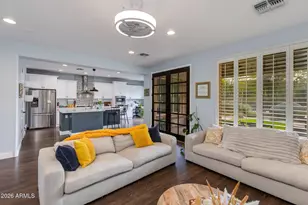 21711 N 39th Pl, Phoenix, AZ 85050 - Photo 2