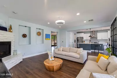 21711 N 39th Place, Phoenix, AZ 85050 - Photo 8
