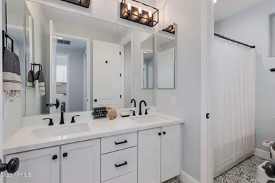 21711 N 39th Place, Phoenix, AZ 85050 - Photo 18