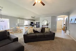 6803 W Caribbean Ln, Peoria, AZ 85381 - Photo 4