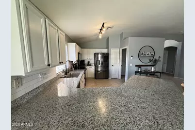 6803 W Caribbean Lane, Peoria, AZ 85381 - Photo 8