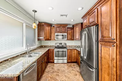 409 E Pegasus Drive, Tempe, AZ 85283 - Photo 2