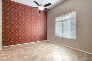 1958 W Busoni Pl, Phoenix, AZ 85023 - Photo 4