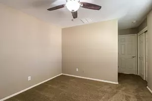 1958 W Busoni Pl, Phoenix, AZ 85023 - Photo 10