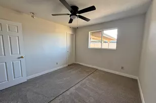 3826 W Flynn Ln, Phoenix, AZ 85019 - Photo 18