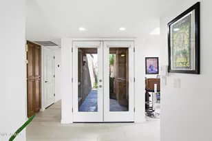 1015 E Becker Ln, Phoenix, AZ 85020 - Photo 6